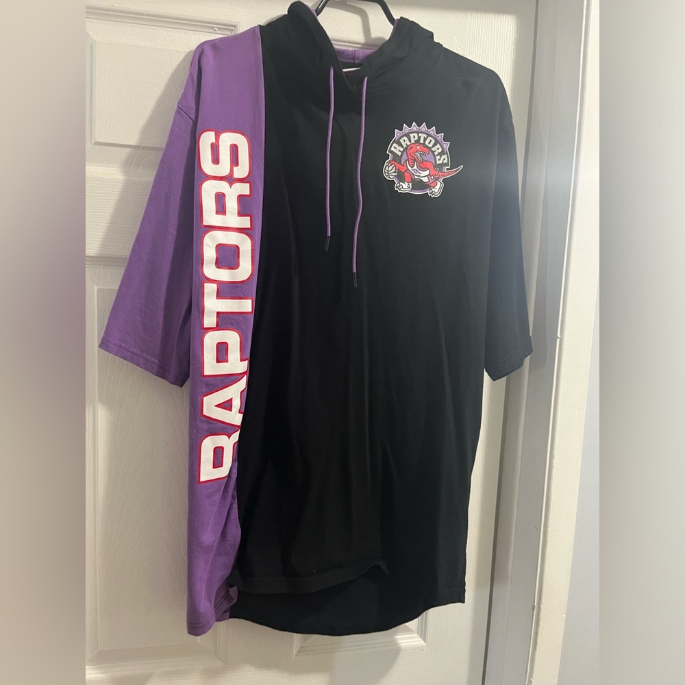 Toronto Raptors Mitchell and ness short sleeve hoodie